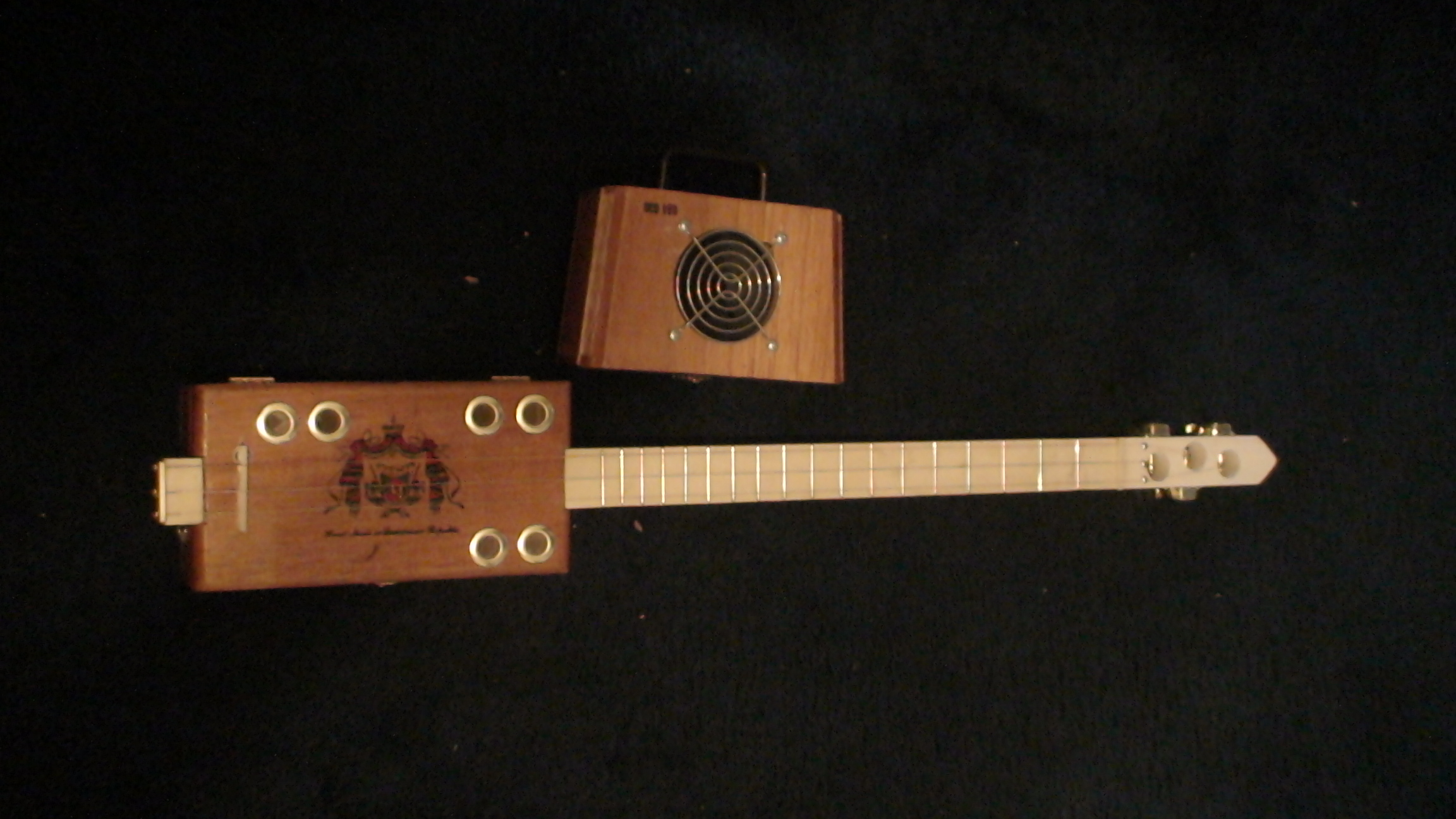 El Rey Cigar Box Guitar by Cipriano Vigil